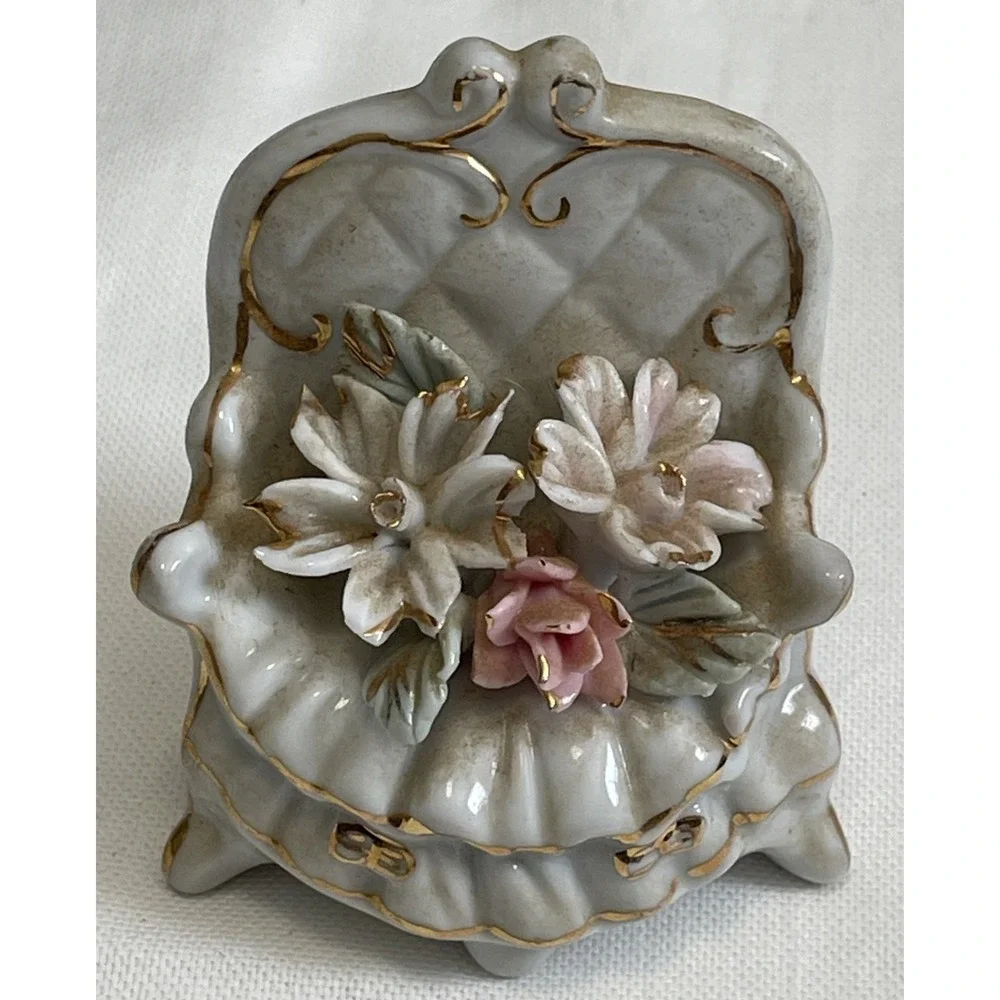 Vintage Fairy Garden Dollhouse Miniatures Pieces Porcelain Birds Doves Flowers